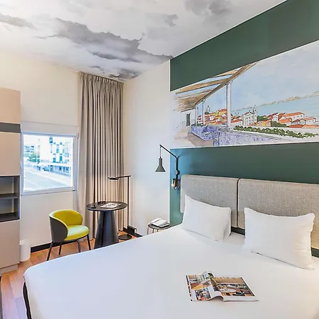 Hotel Ibis Lisboa Parque Das Nacoes-3